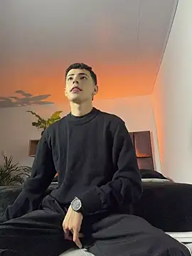 SebastianReed  online show from 05/21/26, 02:40