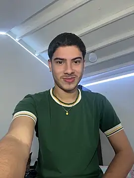 Snapshot of ApoloGray__ chatting on 05/21/26, 08:49 ApoloGray online show from 05/21/26, 08:49