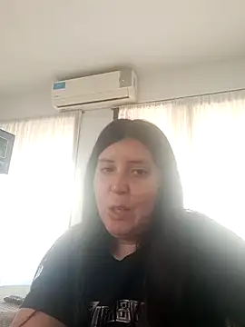 Snapshot of melucita chatting on 03/28/26, 09:14 melucita online show from 03/28/26, 09:14