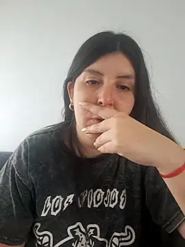 Snapshot of melucita chatting on 03/29/26, 02:50 melucita online show from 03/29/26, 02:50