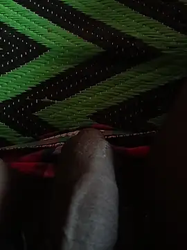 Snapshot of kingcouple89 chatting on 04/03/26, 04:21 kingcouple89 online show from 04/03/26, 04:21