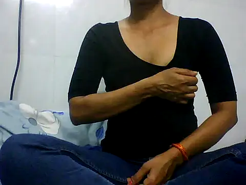 Sonam1186 online show from 04/17/26, 07:28