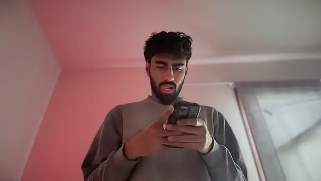 Snapshot of theuglyindianguy chatting on 03/20/26, 05:40 theuglyindianguy online show from 03/20/26, 05:40