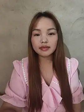 Snapshot of Mina_xYx chatting on 05/25/26, 04:24 Mina xYx online show from 05/25/26, 04:24