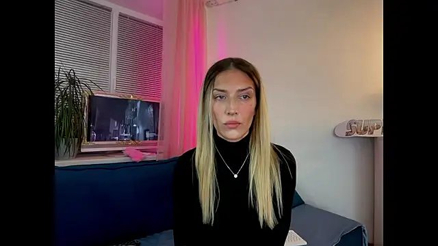 Snapshot of come_here_baby chatting on 03/21/26, 05:05 come here baby online show from 03/21/26, 05:05