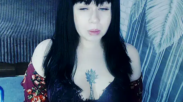 Snapshot of LollyVee chatting on 03/18/26, 09:40 LollyVee online show from 03/18/26, 09:40