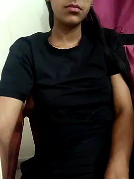 Snapshot of aushi_rajput chatting on 04/21/26, 03:50 aushi rajput online show from 04/21/26, 03:50
