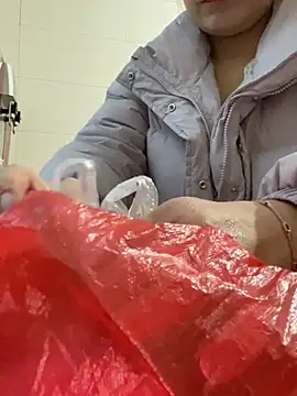 Snapshot of Dudu-me chatting on 03/18/26, 10:18 Dudu-me online show from 03/18/26, 10:18