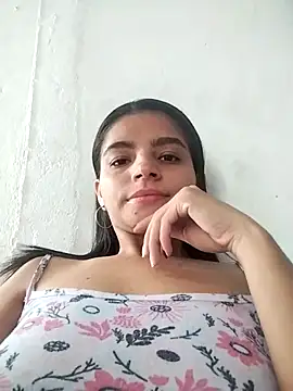 Snapshot of leidi-95- chatting on 04/04/26, 01:19 leidi-95- online show from 04/04/26, 01:19