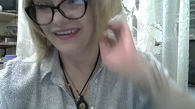 Lia Rayss online show from 04/22/26, 07:04