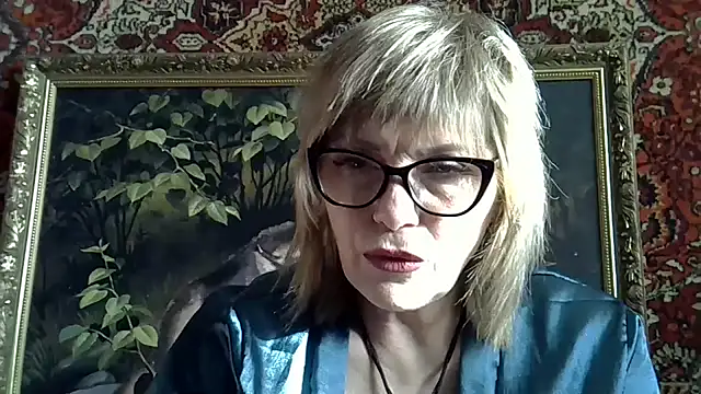 Lia Rayss online show from 05/18/26, 04:02