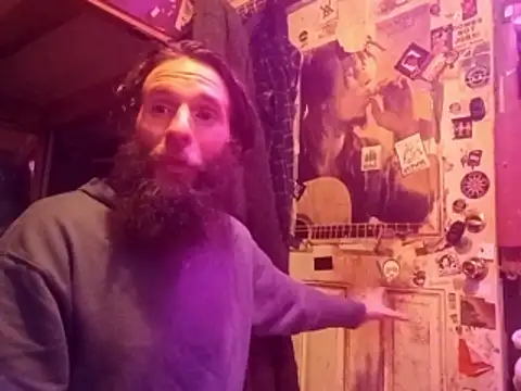 nearby causual online show from 05/29/26, 05:38