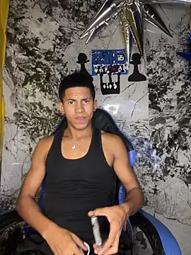 Snapshot of carlos_hot12 chatting on 03/16/26, 04:07 carlos hot12 online show from 03/16/26, 04:07