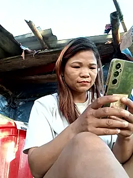 Snapshot of maymay121 chatting on 05/13/26, 11:11 maymay121 online show from 05/13/26, 11:11