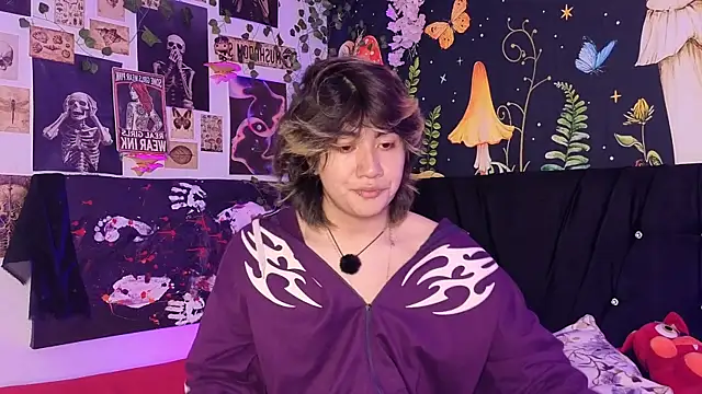 Snapshot of Noah_blackwood chatting on 04/08/26, 01:33 Noah blackwood online show from 04/08/26, 01:33