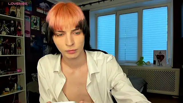sweet peach    online show from 05/17/26, 06:26