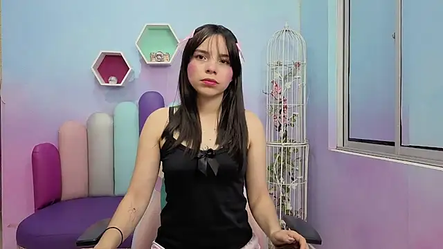 Isaa Skinny online show from 06/11/26, 03:59