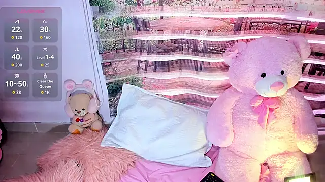 little doll18  online show from 06/13/26, 08:51