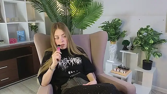 Snapshot of SharenSpear chatting on 03/18/26, 02:09 SharenSpear online show from 03/18/26, 02:09