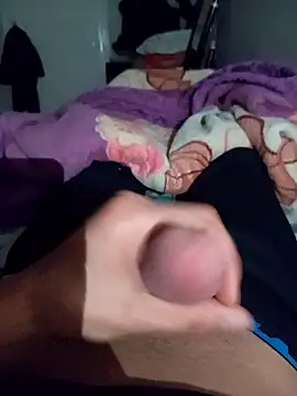 Snapshot of Diaaeddne chatting on 03/27/26, 10:42 Diaaeddne online show from 03/27/26, 10:42