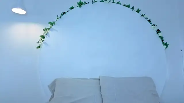 Snapshot of liz_mares chatting on 05/18/26, 11:49 liz mares online show from 05/18/26, 11:49