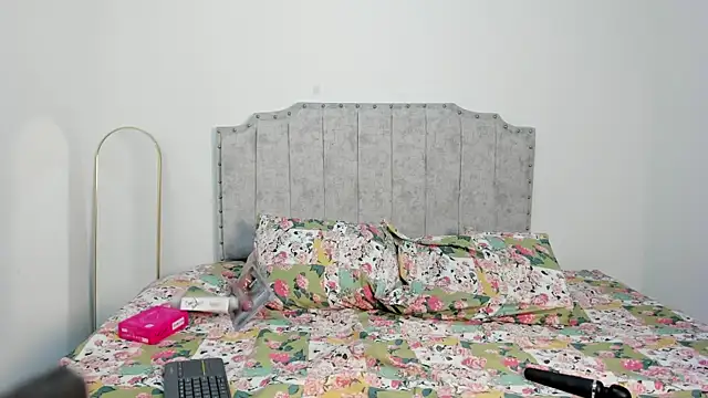 Snapshot of camila_borbon_ chatting on 06/11/26, 12:36 camila borbon online show from 06/11/26, 12:36