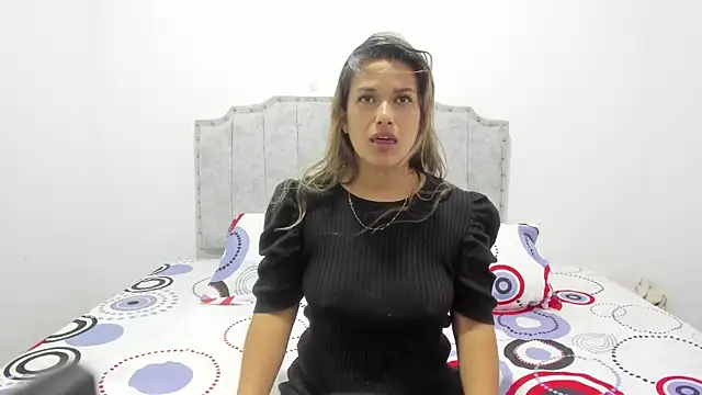 Snapshot of camila_borbon_ chatting on 06/25/26, 01:04 camila borbon online show from 06/25/26, 01:04