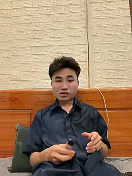 Hoanganhdayroii online show from 06/23/26, 02:37