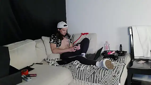 DylanBrook online show from 04/12/26, 06:35