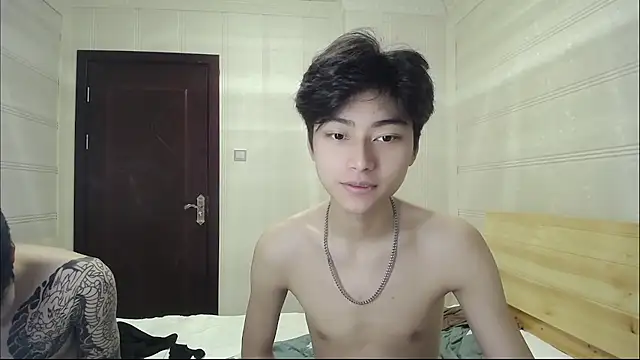 XX-XIUXIU online show from 05/14/26, 12:01