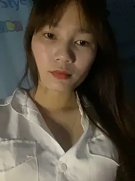 Snapshot of -Eidieea- chatting on 03/27/26, 01:33 -Eidieea- online show from 03/27/26, 01:33