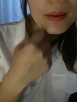 Snapshot of -Eidieea- chatting on 04/20/26, 10:40 -Eidieea- online show from 04/20/26, 10:40