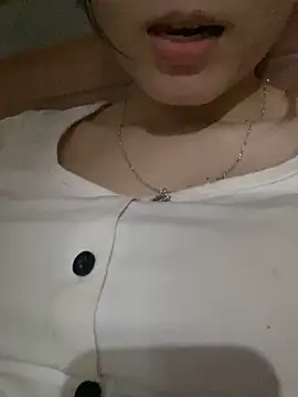 Snapshot of -Eidieea- chatting on 04/22/26, 02:14 -Eidieea- online show from 04/22/26, 02:14