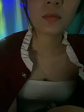 Snapshot of -Eidieea- chatting on 04/23/26, 05:26 -Eidieea- online show from 04/23/26, 05:26