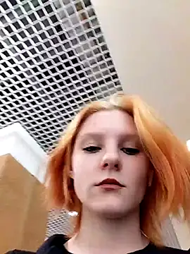 Snapshot of NinaParri chatting on 04/02/26, 03:04 NinaParri online show from 04/02/26, 03:04