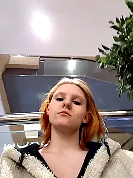 NinaParri online show from 04/10/26, 03:12
