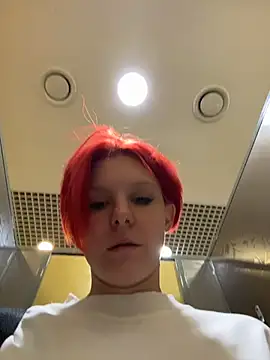 NinaParri online show from 05/13/26, 03:37