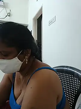 Snapshot of tamil_manjalmaami chatting on 05/19/26, 02:45 tamil manjalmaami online show from 05/19/26, 02:45
