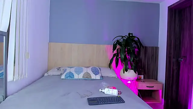 goddess curvyy online show from 04/21/26, 11:38