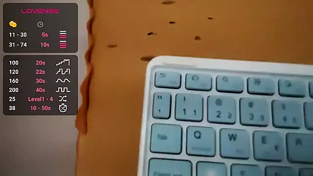 Snapshot of Queen_Laila chatting on 07/01/26, 11:48 Queen Laila online show from 07/01/26, 11:48