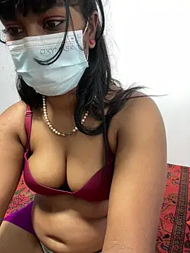 Snapshot of honeyi_babe chatting on 06/19/26, 08:23 honeyi babe online show from 06/19/26, 08:23