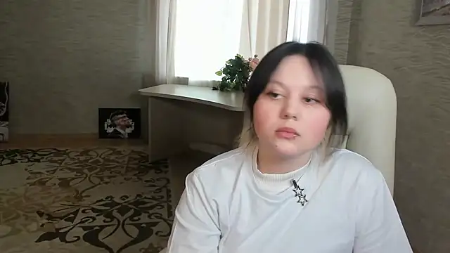 Snapshot of BelenHunkins chatting on 03/18/26, 06:16 BelenHunkins online show from 03/18/26, 06:16