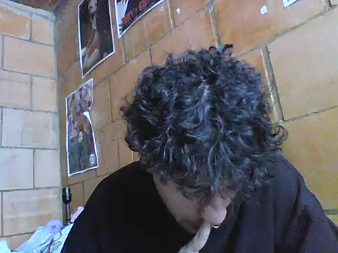 Snapshot of Bbunny_boy chatting on 03/25/26, 05:19 Bbunny boy online show from 03/25/26, 05:19