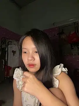 Snapshot of Link-mii chatting on 03/18/26, 06:44 Link-mii online show from 03/18/26, 06:44