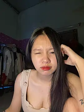 Snapshot of Link-mii chatting on 03/28/26, 04:23 Link-mii online show from 03/28/26, 04:23