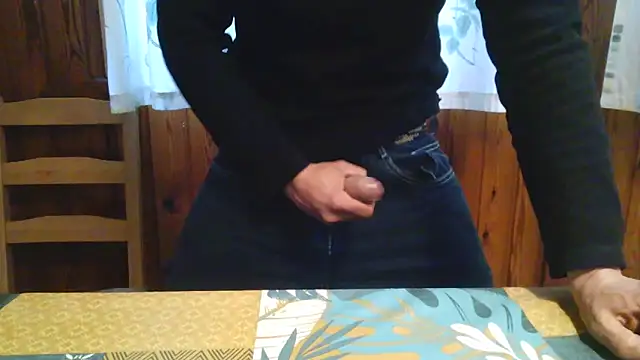 Snapshot of sexysicilyman chatting on 03/23/26, 01:37 sexysicilyman online show from 03/23/26, 01:37