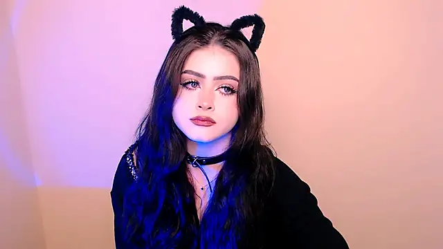  LunnaBelle  online show from 05/21/26, 10:28