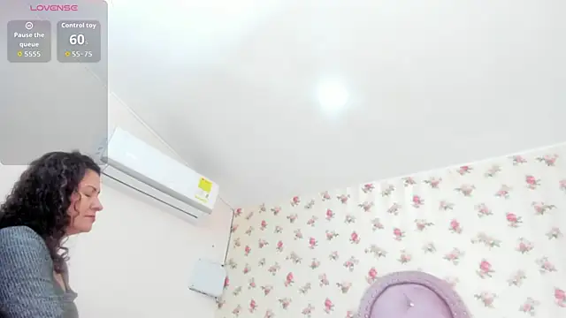 crystal watson0 online show from 06/04/26, 01:39