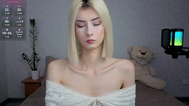 kittysocutie online show from 06/10/26, 12:33