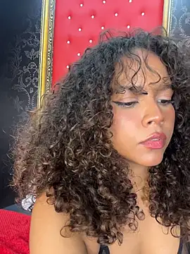 Snapshot of CurlyOopsieXXX chatting on 04/02/26, 12:08 CurlyOopsieXXX online show from 04/02/26, 12:08